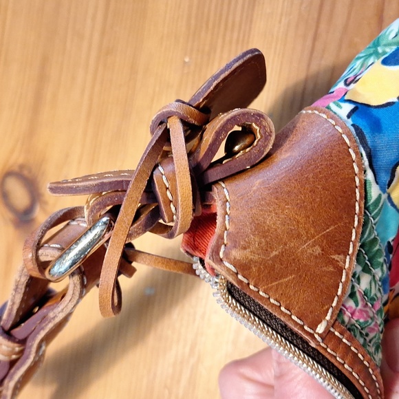 Dooney and Bourke Tropical Island hobo - Picture 7 of 11